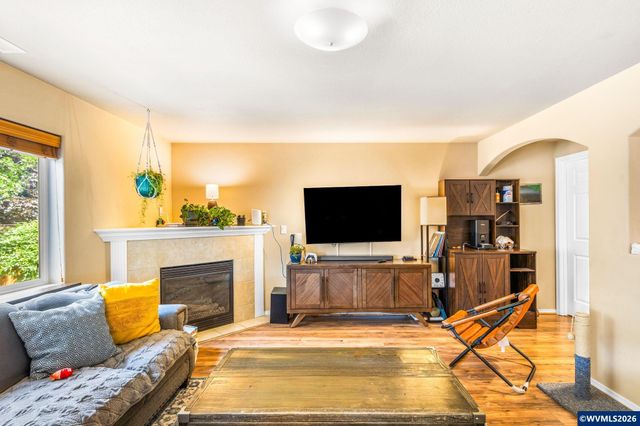 226 Breezy Wy NE, Albany, OR 97322