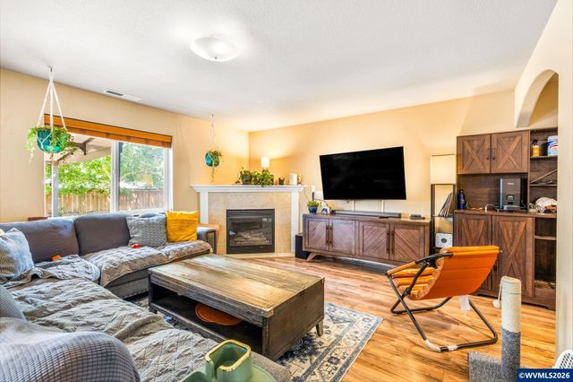 226 Breezy Wy NE, Albany, OR 97322
