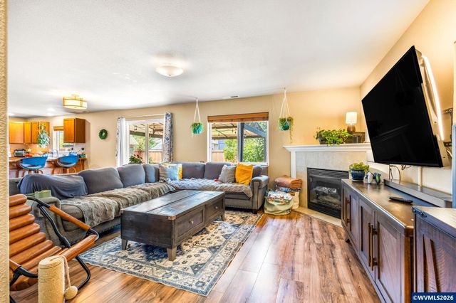 226 Breezy Wy NE, Albany, OR 97322