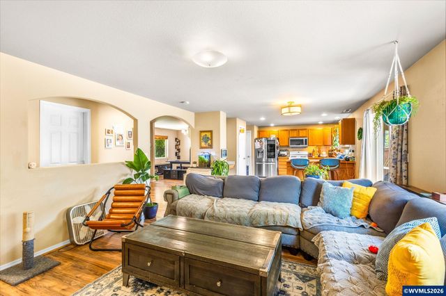 226 Breezy Wy NE, Albany, OR 97322