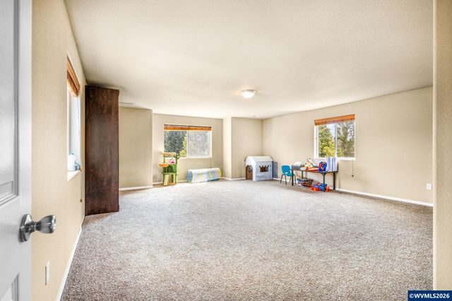 226 Breezy Wy NE, Albany, OR 97322