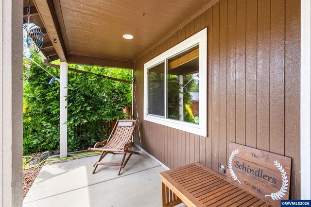 226 Breezy Wy NE, Albany, OR 97322