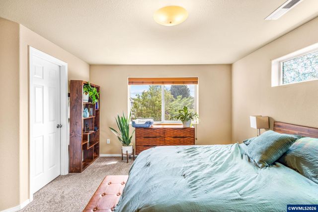 226 Breezy Wy NE, Albany, OR 97322