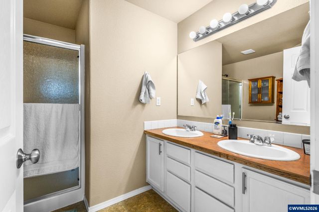 226 Breezy Wy NE, Albany, OR 97322