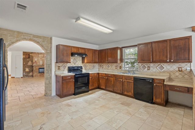 5540 Camarillo Drive, Fort Worth, TX 76244