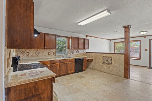 5540 Camarillo Drive, Fort Worth, TX 76244