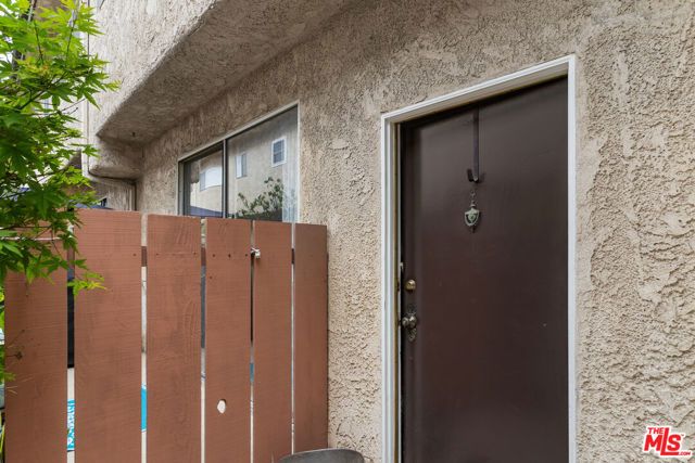1828 Barry Avenue 4, Los Angeles, CA 90025