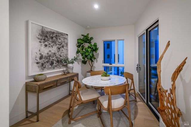 1092 Foster Rd, Napa, CA 94558