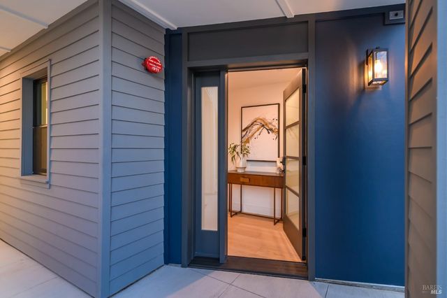 1092 Foster Rd, Napa, CA 94558