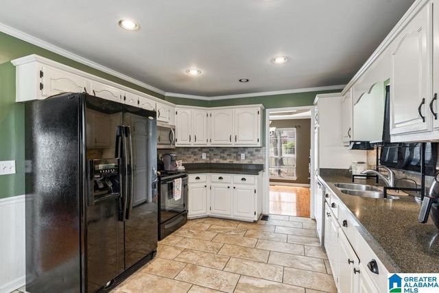 101 FOREST HILLS TERRACE, Alabaster, AL 35007