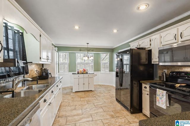 101 FOREST HILLS TERRACE, Alabaster, AL 35007