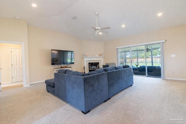 1412 Castnet Dr, Navarre, FL 32566