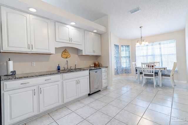 1412 Castnet Dr, Navarre, FL 32566