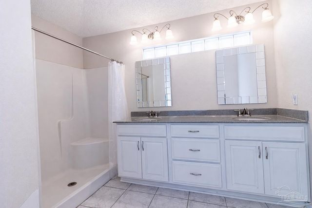 1412 Castnet Dr, Navarre, FL 32566