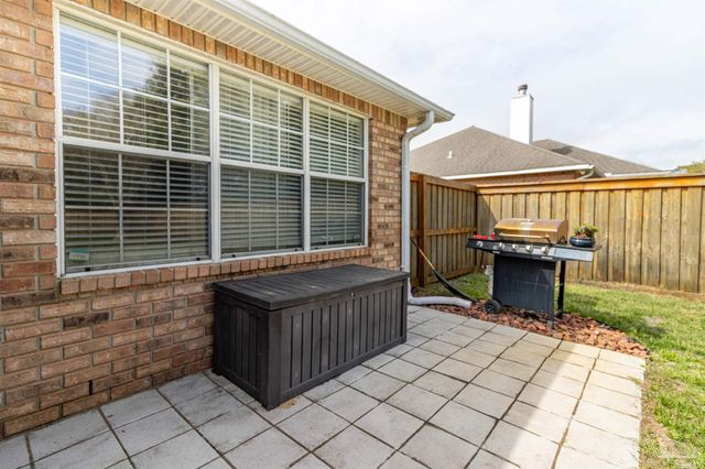 1412 Castnet Dr, Navarre, FL 32566