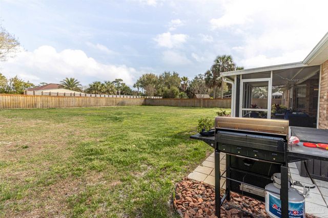 1412 Castnet Dr, Navarre, FL 32566