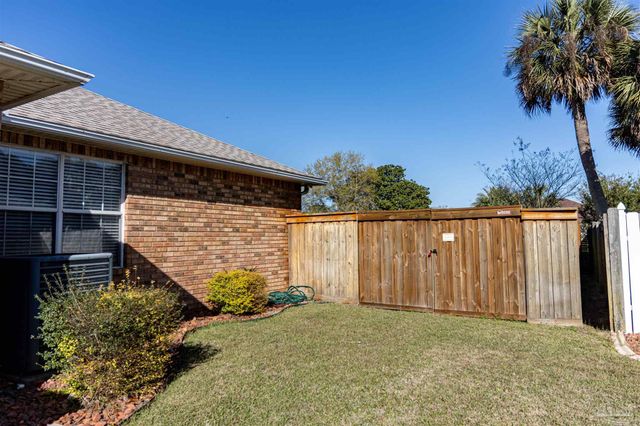 1412 Castnet Dr, Navarre, FL 32566