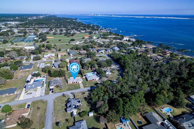1412 Castnet Dr, Navarre, FL 32566