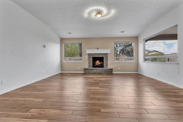 1108 Threadgrass Road NE, Rio Rancho, NM 87144