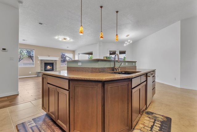 1108 Threadgrass Road NE, Rio Rancho, NM 87144