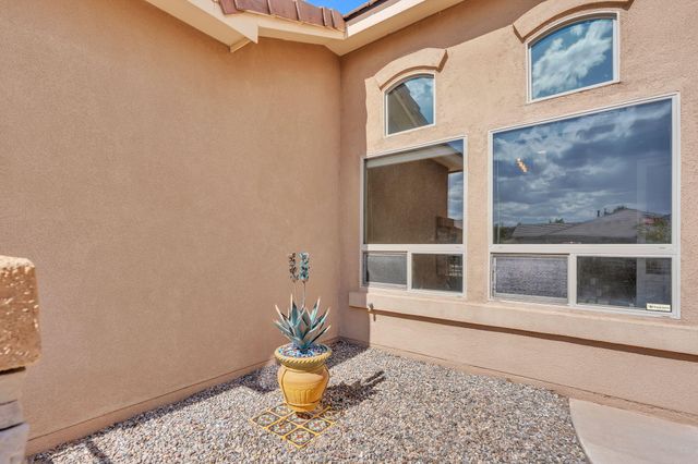1108 Threadgrass Road NE, Rio Rancho, NM 87144