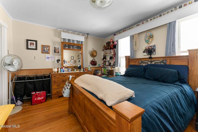 50 6th Avenue, Gloversville, NY 12078