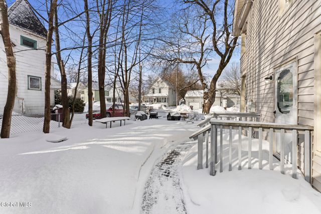 50 6th Avenue, Gloversville, NY 12078