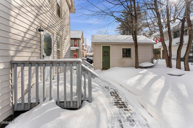 50 6th Avenue, Gloversville, NY 12078