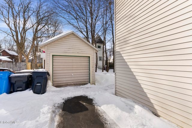 50 6th Avenue, Gloversville, NY 12078