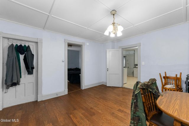 50 6th Avenue, Gloversville, NY 12078