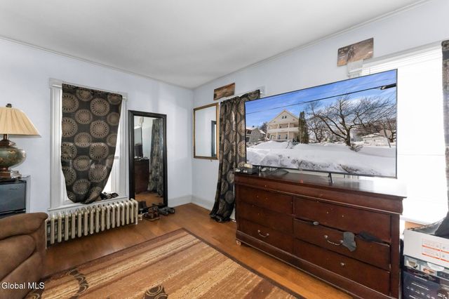 50 6th Avenue, Gloversville, NY 12078