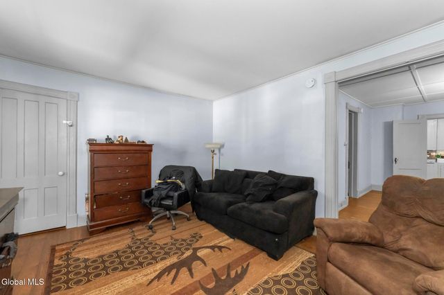 50 6th Avenue, Gloversville, NY 12078