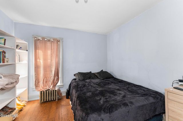 50 6th Avenue, Gloversville, NY 12078