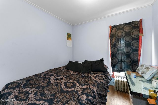 50 6th Avenue, Gloversville, NY 12078