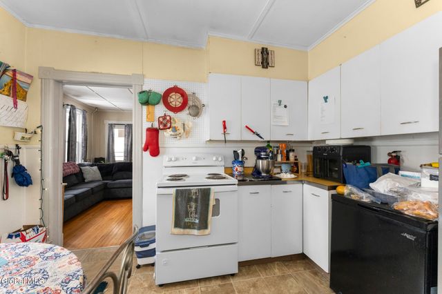 50 6th Avenue, Gloversville, NY 12078