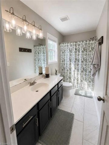 256 Brooks Landing Drive, Winston-salem, NC 27106