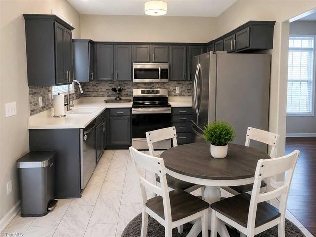 256 Brooks Landing Drive, Winston-salem, NC 27106