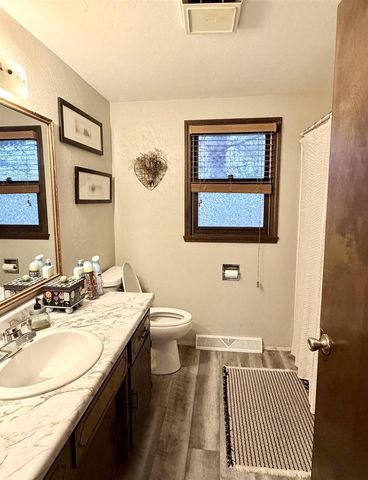 1225 DELRAY DRIVE, Green Bay, WI 54304