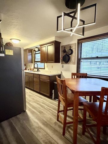 1225 DELRAY DRIVE, Green Bay, WI 54304