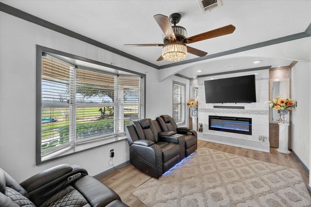 1112 Fm 1839, Corsicana, TX 75110