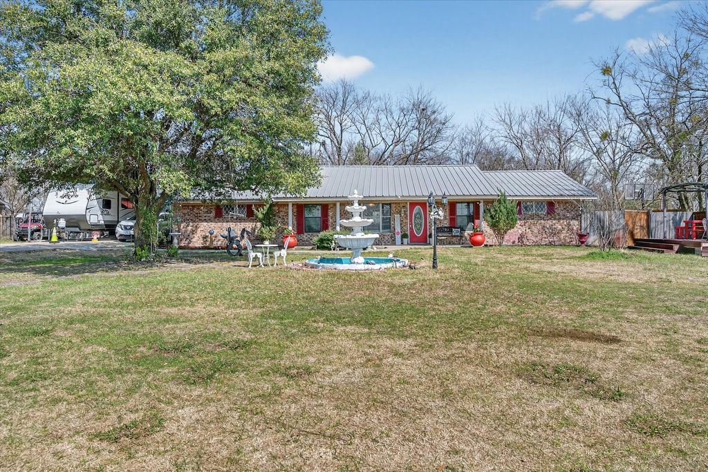 1112 Fm 1839, Corsicana, TX 75110