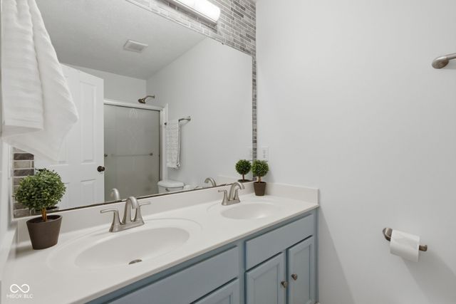 1418 Lavender Lane, Greenwood, IN 46143