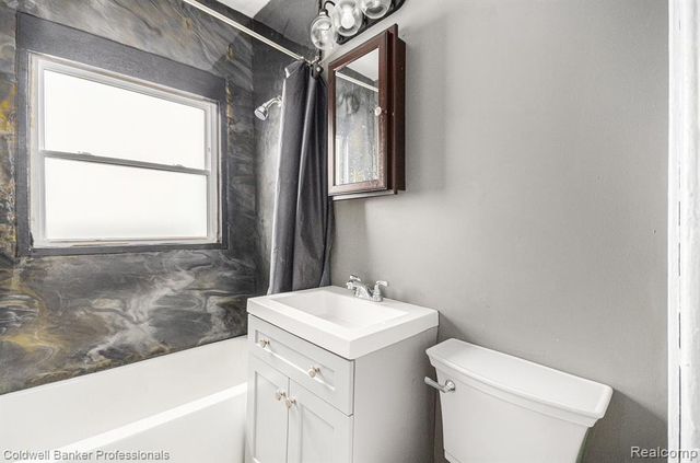 18037 Russell Street, Detroit, MI 48203