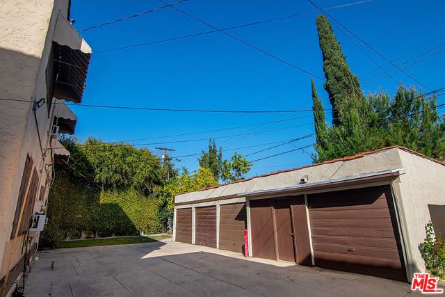 126 N Sycamore Avenue, Los Angeles, CA 90036