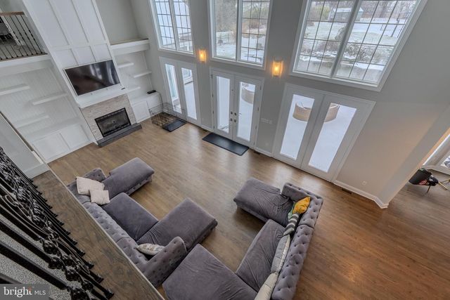 760 NEWLINS RD E, Easton, PA 18040