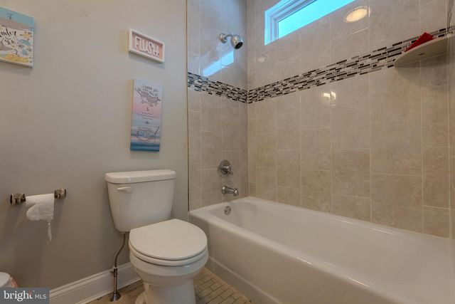 760 NEWLINS RD E, Easton, PA 18040