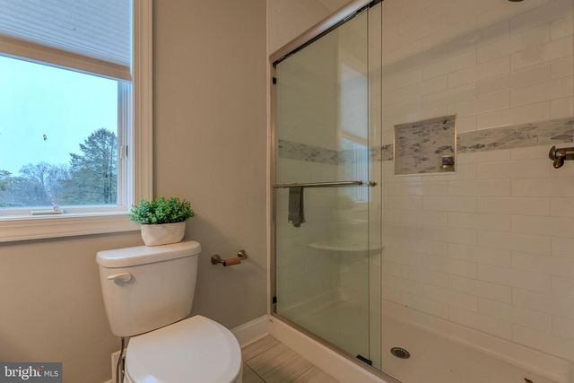 760 NEWLINS RD E, Easton, PA 18040