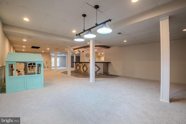 760 NEWLINS RD E, Easton, PA 18040