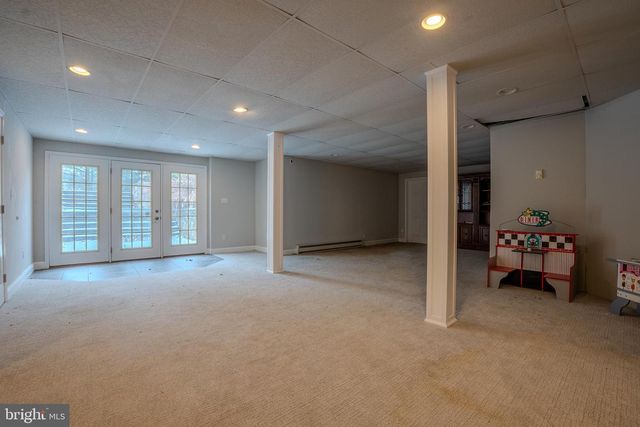 760 NEWLINS RD E, Easton, PA 18040