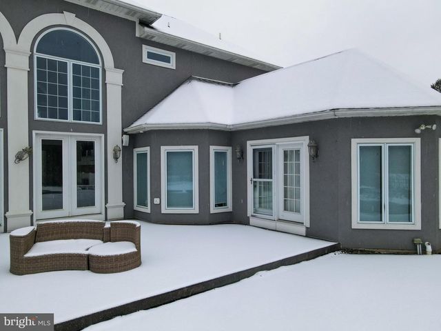 760 NEWLINS RD E, Easton, PA 18040